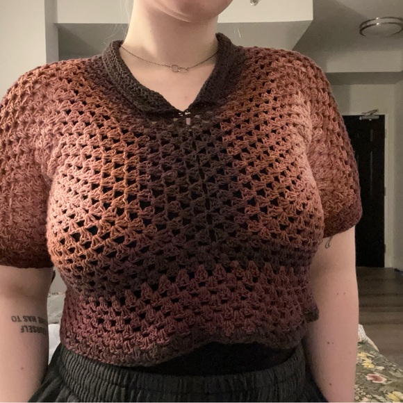 🌸2/$40🌸 Handmade Crochet Pullover Top - Picture 4 of 4